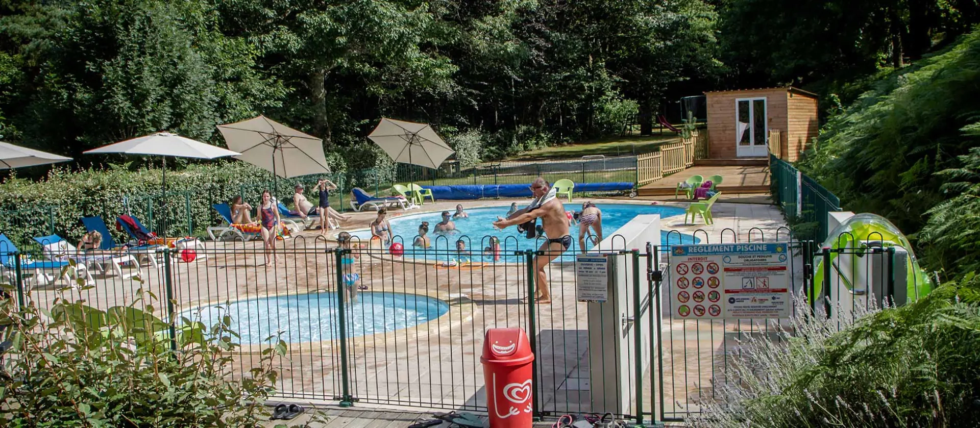 <span>Camping LESTAP *** </span>Camping en pleine nature Proche du Lac d'Albine avec piscine chauffée.